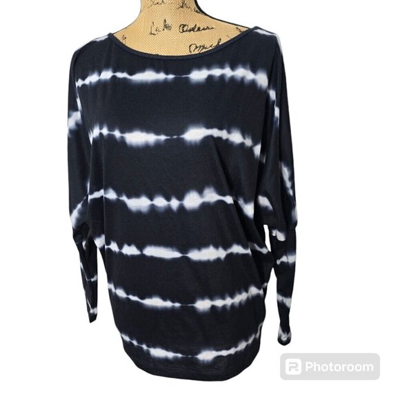 Black White Goth Tie Dye Batwing Sleeve Tee Shein - Picture 2 of 6